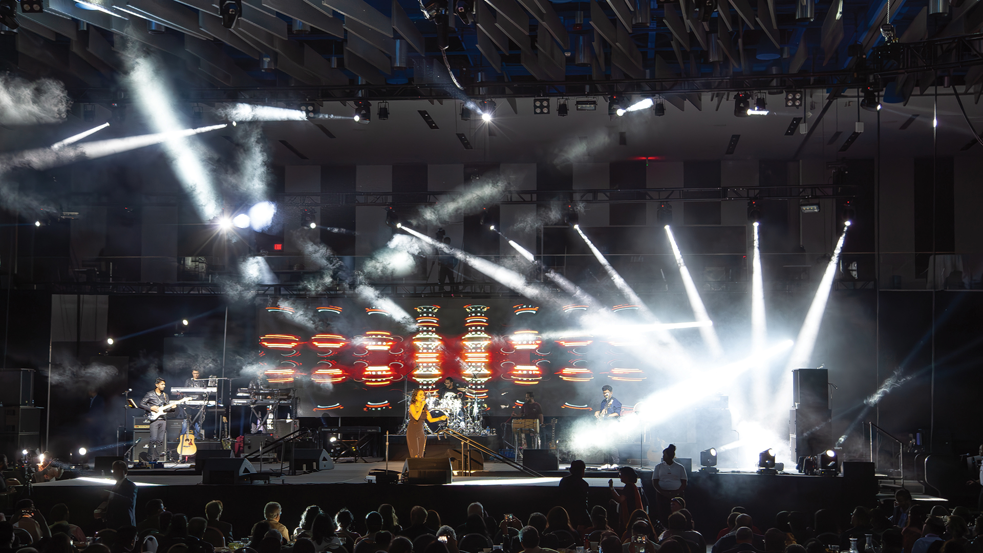 How to Time Lighting for Big Announcement Moments