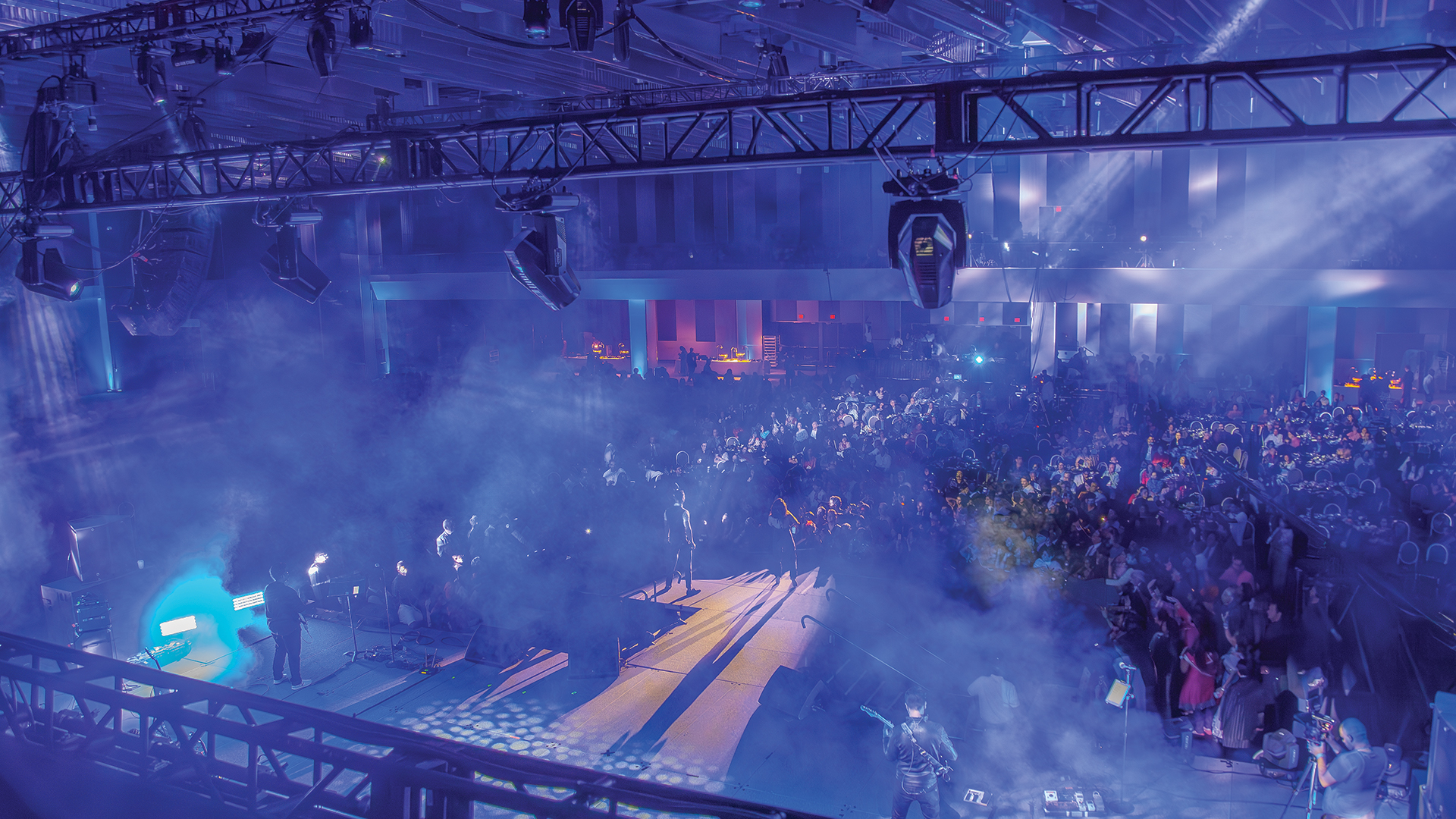 Truss That Tried Acrobatics Without Approval